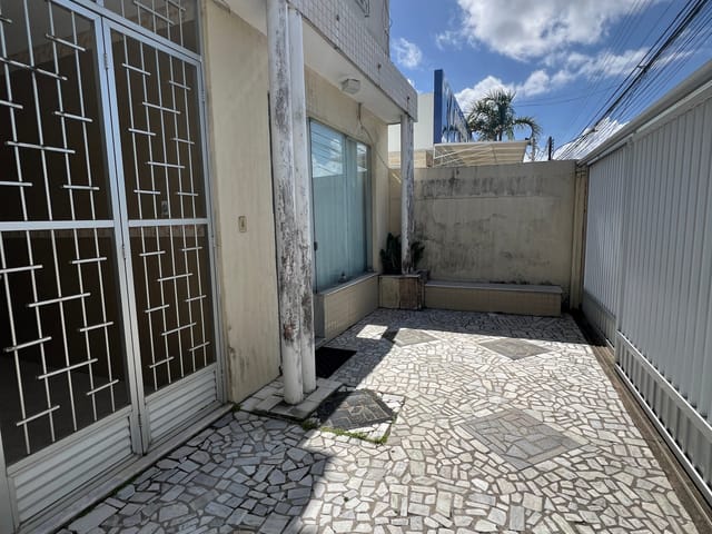 Casa com 175m² 5 quartos e 5 banheiros, à venda, no bairro Salgado Filho em Aracaju