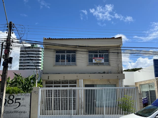 Casa com 175m² 5 quartos e 5 banheiros, à venda, no bairro Salgado Filho em Aracaju