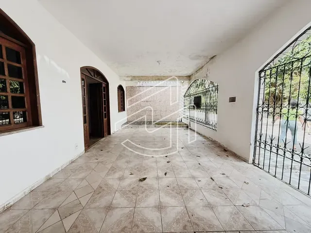 Casa 5 quartos e 3 banheiros, para alugar, no bairro Coqueiro em Belém