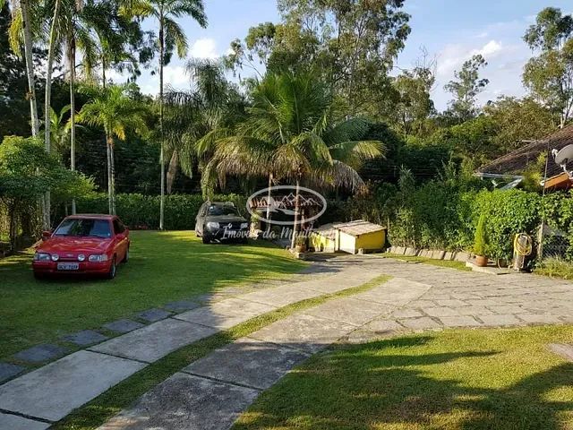 Casa com 643m² 2 quartos e 3 banheiros, à venda, no bairro Penedo em Itatiaia