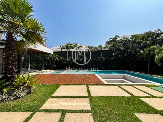 Casa com 1023m² 5 quartos e 7 banheiros, à venda, no bairro Barra da Tijuca em Avenida das Américas