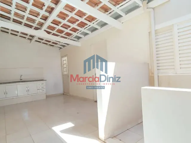 Casa 2 quartos e 1 banheiro, à venda, no bairro Centro em Ituverava
