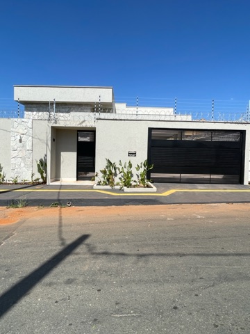 Casa com 432m² 4 quartos e 1 banheiro, à venda, no bairro Jardim Atlântico em Goiânia