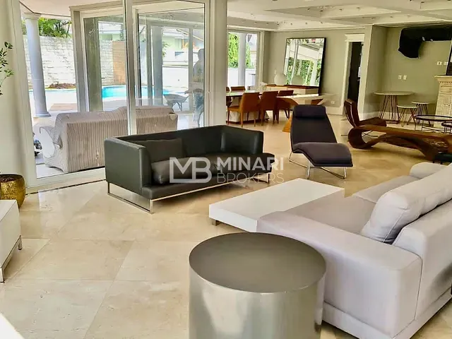 Casa com 800m² 4 quartos e 6 banheiros, à venda ou para alugar, no bairro Alphaville em Santana de Parnaíba