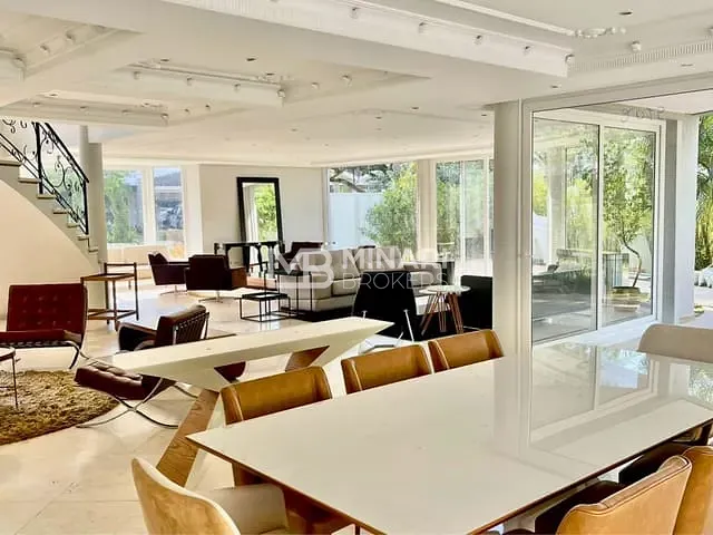 Casa com 800m² 4 quartos e 6 banheiros, à venda ou para alugar, no bairro Alphaville em Santana de Parnaíba