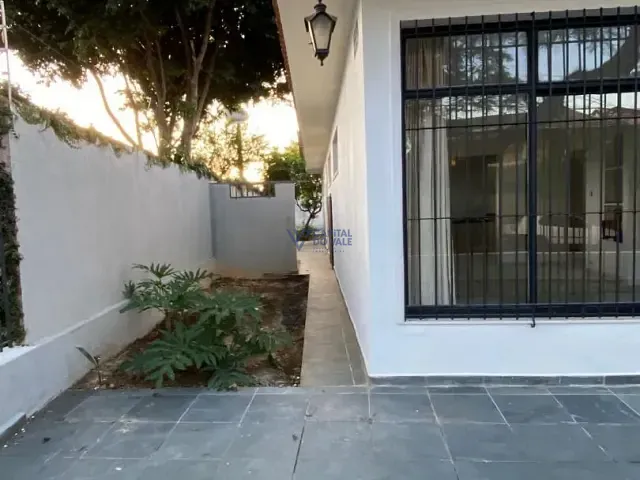 Casa com 465m² 3 quartos e 1 banheiro, à venda, no bairro Jardim Esplanada em São José dos Campos