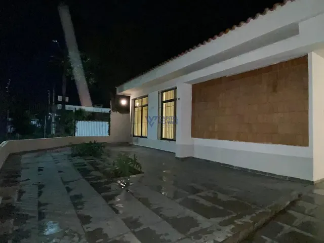 Casa com 465m² 3 quartos e 1 banheiro, à venda, no bairro Jardim Esplanada em São José dos Campos