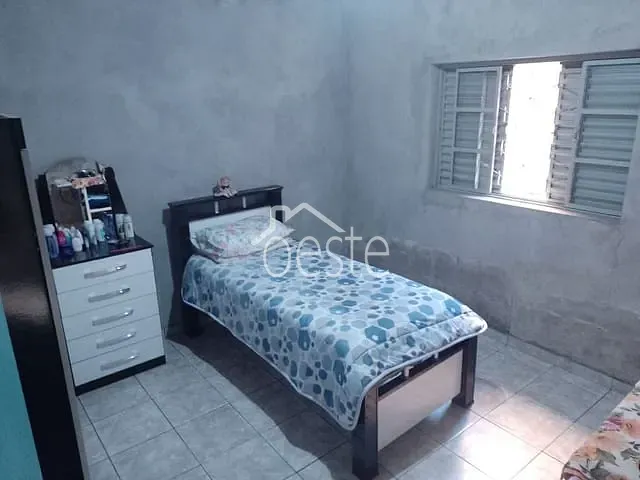 Casa com 166m² 3 quartos e 1 banheiro, à venda, no bairro Parque Olaria em Santa Bárbara D'Oeste