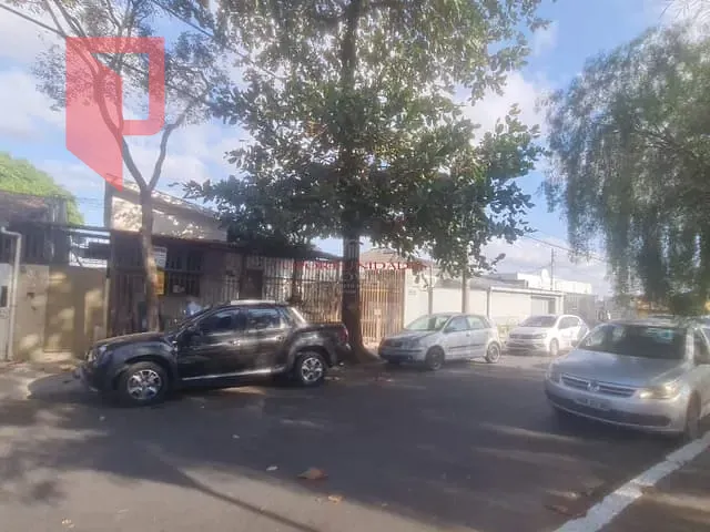 Casa com 360m² 3 quartos e 1 banheiro, à venda, no bairro Caiçara em Belo Horizonte