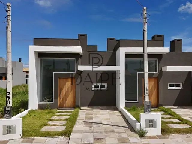 Casa 3 quartos e 2 banheiros, à venda, no bairro Jardim Beira mar em Capão da Canoa
