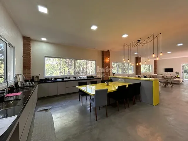 Casa com 5600m² 8 quartos e 10 banheiros, à venda, no bairro Condomínio Fazenda Duas Marias em Jaguariúna