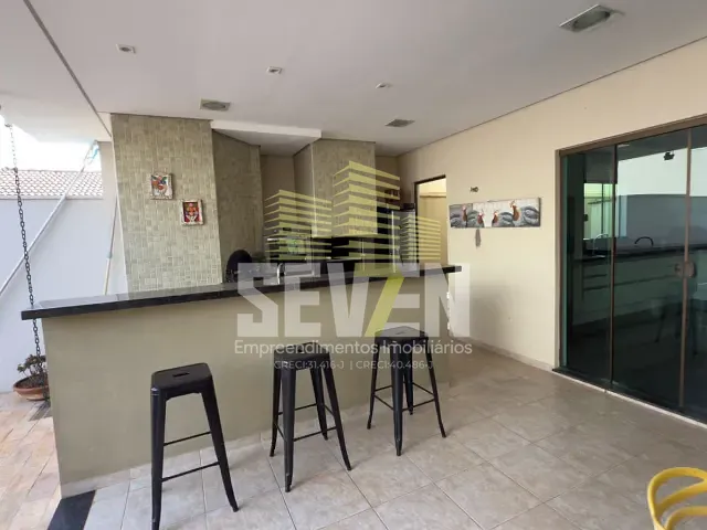 Casa com 462m² 3 quartos e 5 banheiros, à venda, no bairro Residencial Villaggio em Bauru