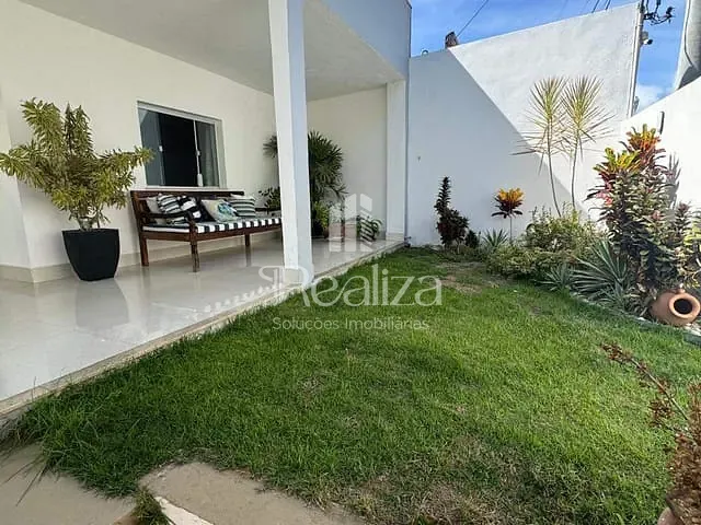 Casa 4 quartos e 3 banheiros, à venda, no bairro Olivença em Ilhéus