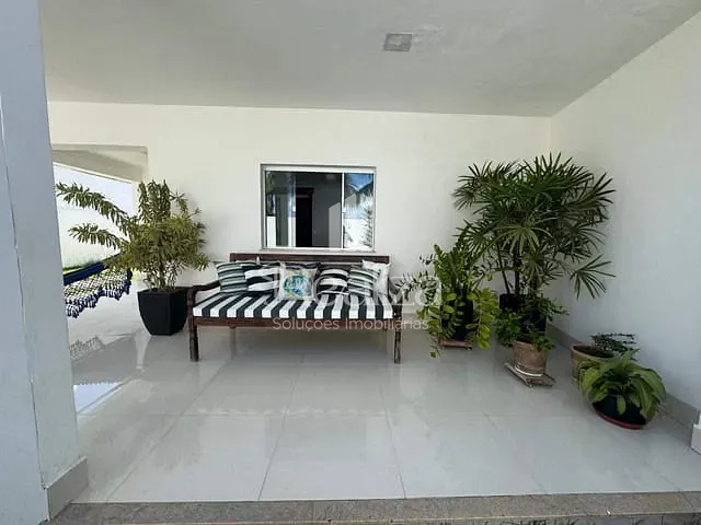 Casa 4 quartos e 3 banheiros, à venda, no bairro Olivença em Ilhéus