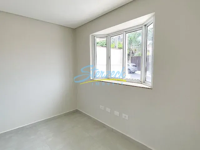 Casa com 250m² 3 quartos e 4 banheiros, à venda, no bairro Santa Rosa em Vinhedo