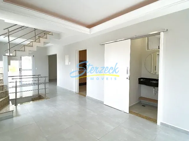 Casa com 250m² 3 quartos e 4 banheiros, à venda, no bairro Santa Rosa em Vinhedo