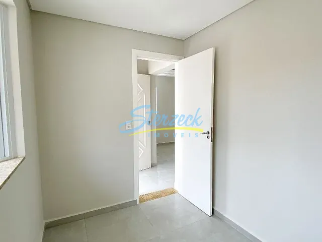 Casa com 250m² 3 quartos e 4 banheiros, à venda, no bairro Santa Rosa em Vinhedo