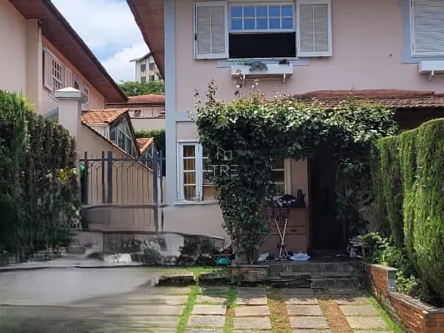 Casa 3 quartos e 4 banheiros, à venda, no bairro Morumbi Sul em São Paulo