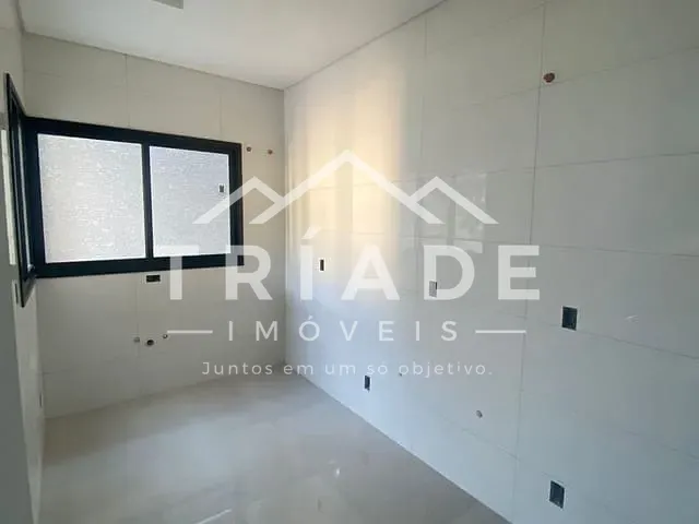 Casa com 180m² 3 quartos e 1 banheiro, à venda, no bairro Iguaçu em Araucária