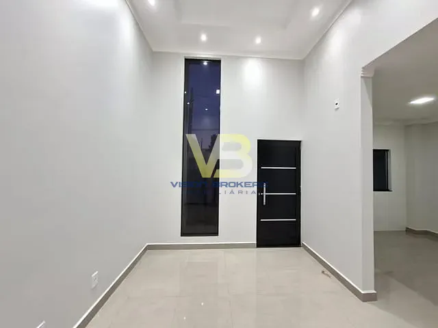 Casa com 243m² 3 quartos e 2 banheiros, à venda, no bairro Universitário em Cascavel