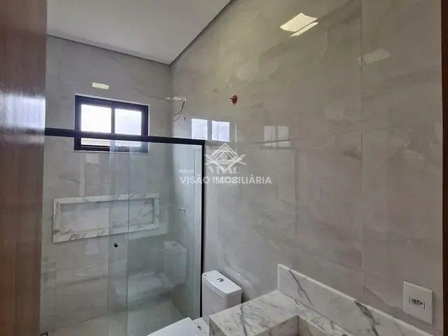 Casa com 224m² 3 quartos e 3 banheiros, à venda, no bairro Parque do Lago em Sinop