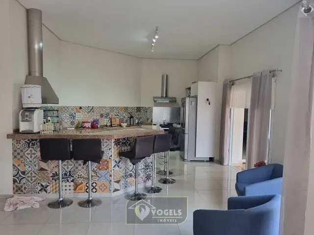 Casa 4 quartos e 3 banheiros, à venda, no bairro Jardim Holanda em Holambra