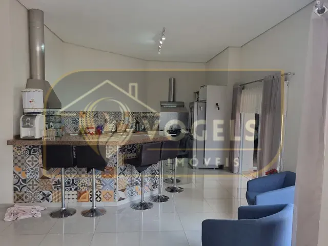 Casa 4 quartos e 3 banheiros, à venda, no bairro Jardim Holanda em Holambra