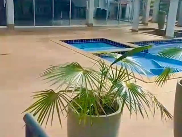 Casa 6 quartos e 4 banheiros, à venda, no bairro LAGO em Abadiânia