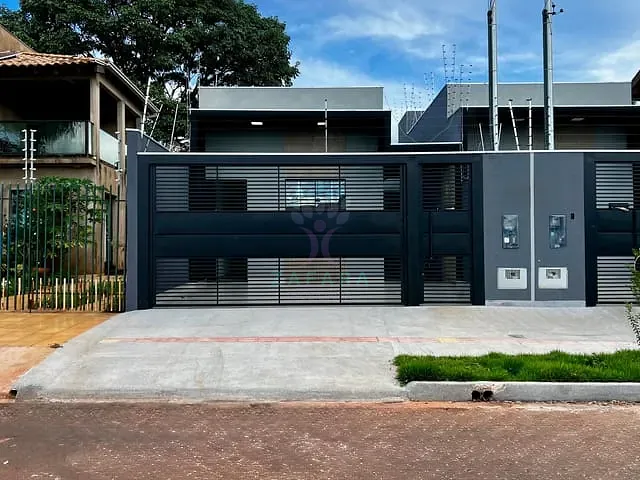 Casa com 180m² 3 quartos e 2 banheiros, à venda, no bairro Parque Residencial Rita Vieira em Campo Grande