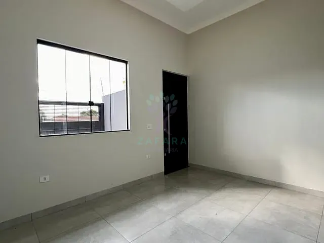 Casa com 180m² 3 quartos e 2 banheiros, à venda, no bairro Parque Residencial Rita Vieira em Campo Grande