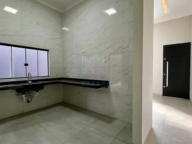 Casa com 180m² 3 quartos e 2 banheiros, à venda, no bairro Parque Residencial Rita Vieira em Campo Grande