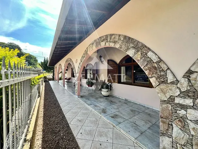 Casa com 300m² 3 quartos e 2 banheiros, à venda, no bairro Bela Vista em Gaspar