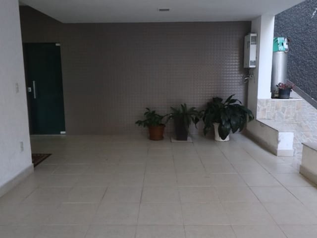 Casa 5 quartos e 5 banheiros, à venda, no bairro São Pedro em Juiz de Fora