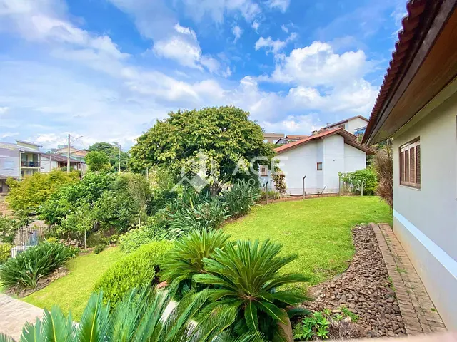 Casa com 819m² 4 quartos e 2 banheiros, à venda, no bairro Triângulo em Erechim
