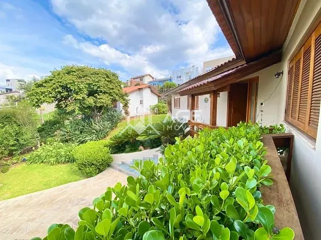Casa com 819m² 4 quartos e 2 banheiros, à venda, no bairro Triângulo em Erechim