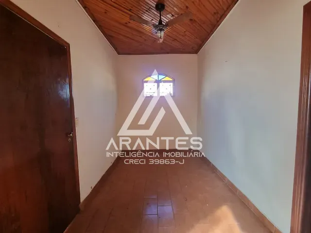 Casa 2 quartos e 1 banheiro, para alugar, no bairro Centro em Barretos