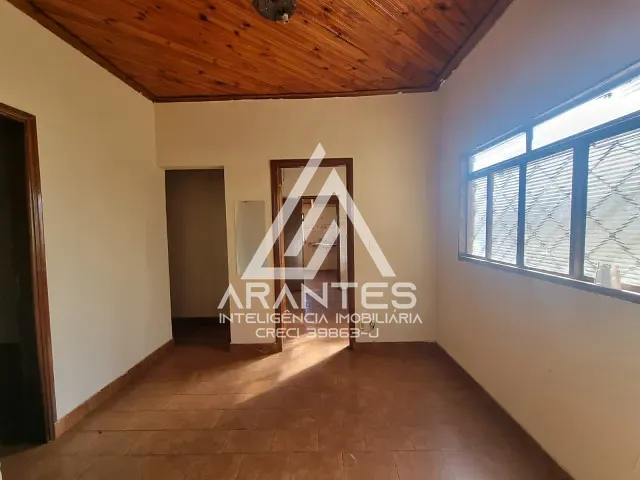 Casa 2 quartos e 1 banheiro, para alugar, no bairro Centro em Barretos