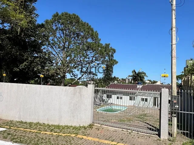Casa com 496m² 2 quartos e 2 banheiros, à venda, no bairro Vila Nova em Novo Hamburgo