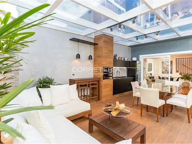 Casa 4 quartos e 4 banheiros, à venda, no bairro Alto da Boa Vista em São Paulo