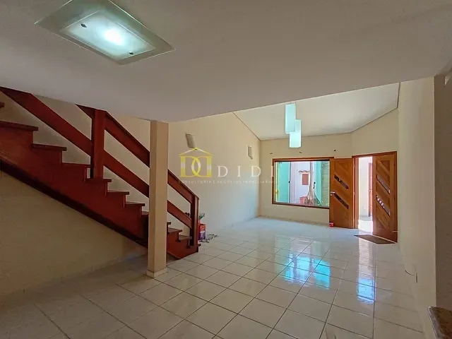 Casa 3 quartos e 3 banheiros, à venda, no bairro Jardim Tendá em Porto Feliz