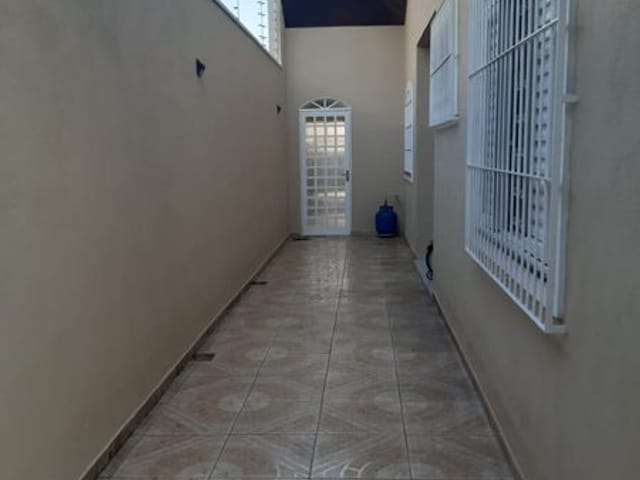 Casa com 270m², à venda, no bairro Parque São Luís em Taubaté