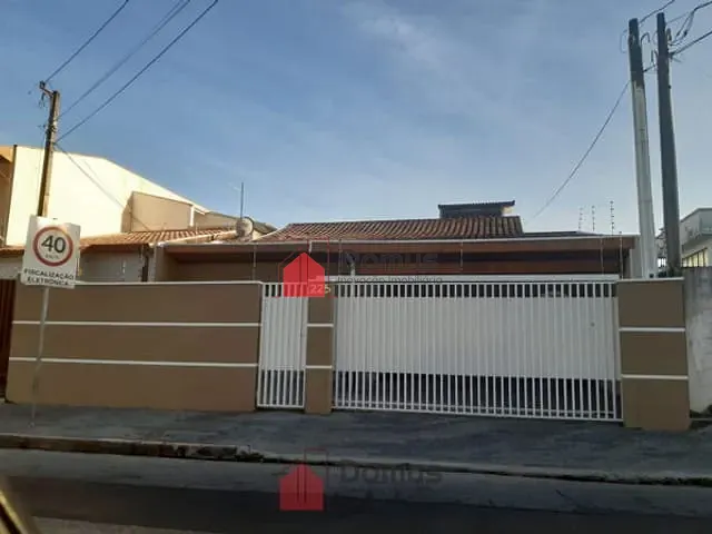 Casa com 270m², à venda, no bairro Parque São Luís em Taubaté