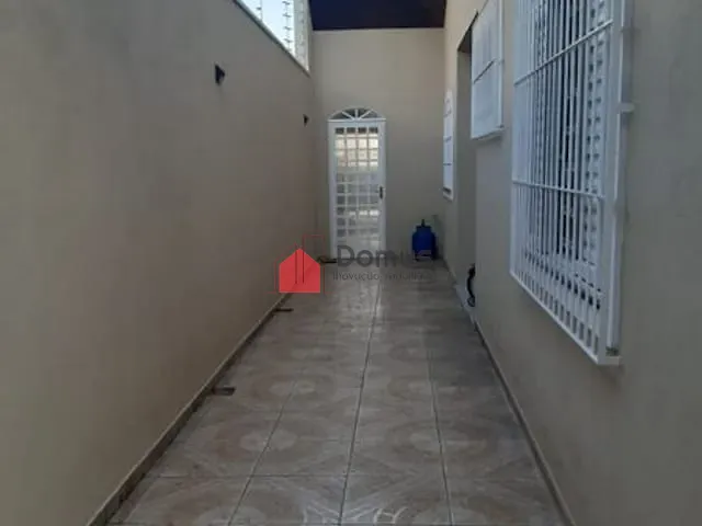 Casa com 270m², à venda, no bairro Parque São Luís em Taubaté