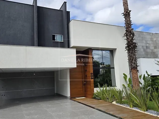 Casa 3 quartos e 5 banheiros, à venda, no bairro Esperança em Londrina