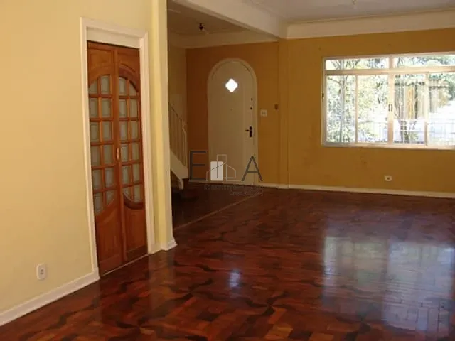 Casa com 160m² 3 quartos e 2 banheiros, para alugar, no bairro Aclimação em São Paulo