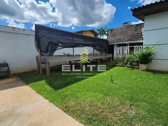 Casa com 340m² 3 quartos e 1 banheiro, à venda, no bairro Parque Universitário em Sorriso