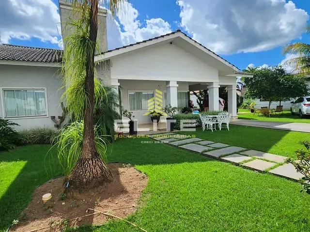 Casa com 340m² 3 quartos e 1 banheiro, à venda, no bairro Parque Universitário em Sorriso