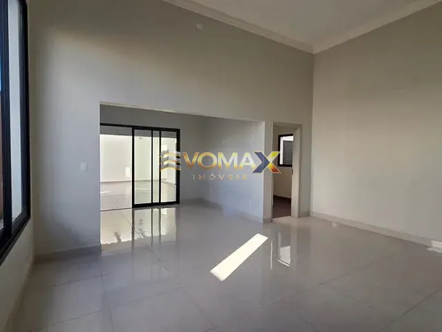 Casa 3 quartos e 3 banheiros, à venda, no bairro Vila Popular em Itapetininga