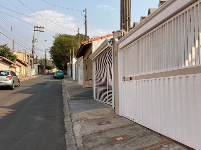 Casa 3 quartos e 2 banheiros, à venda ou para alugar, no bairro Parque Santa Maria em Tatuí