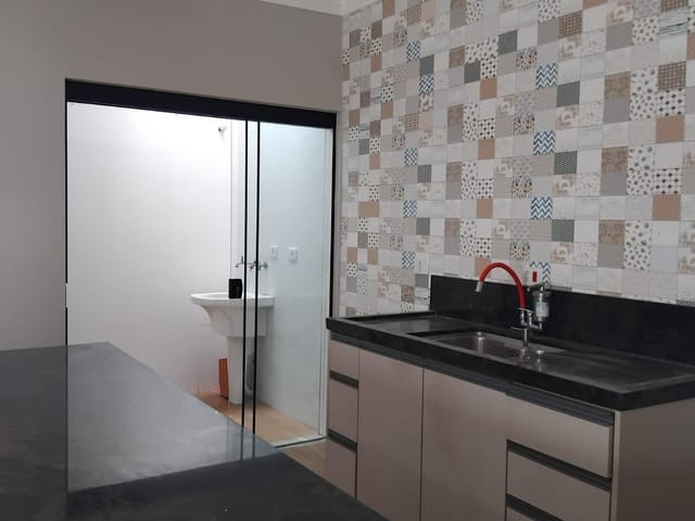 Casa 3 quartos e 1 banheiro, para alugar, no bairro CRUZ DAS ALMAS em Araçariguama